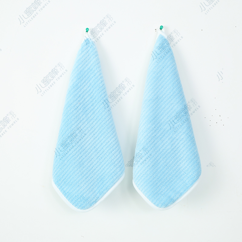 A Hair Manufacturers Direct Coral Velvet Striped Towel Small Bee Towel Item No. : 107 Application Scenario