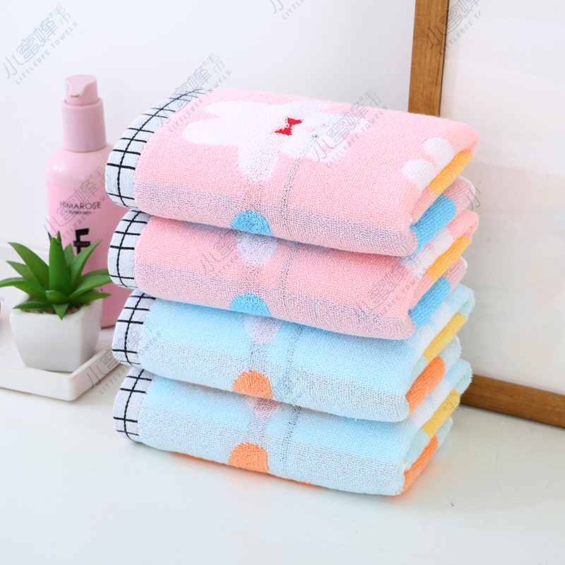 32-ply pure cotton multi-color jacquard round towel, Little Bee towel, item number: 707 Application Scenario