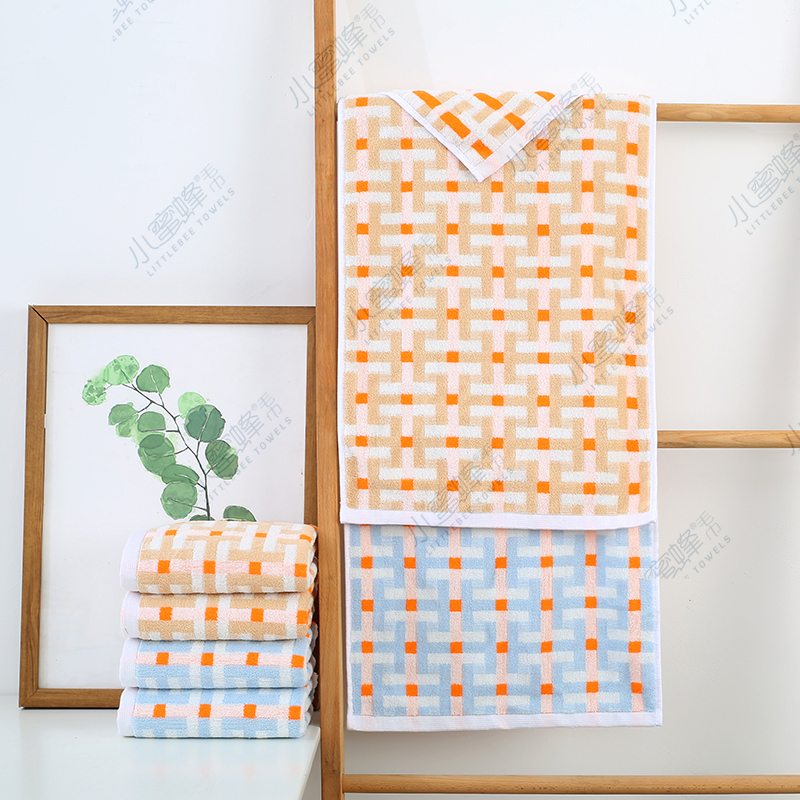 32-ply pure cotton multi-color jacquard round towel, Little Bee towel, item number: 706 pic 1