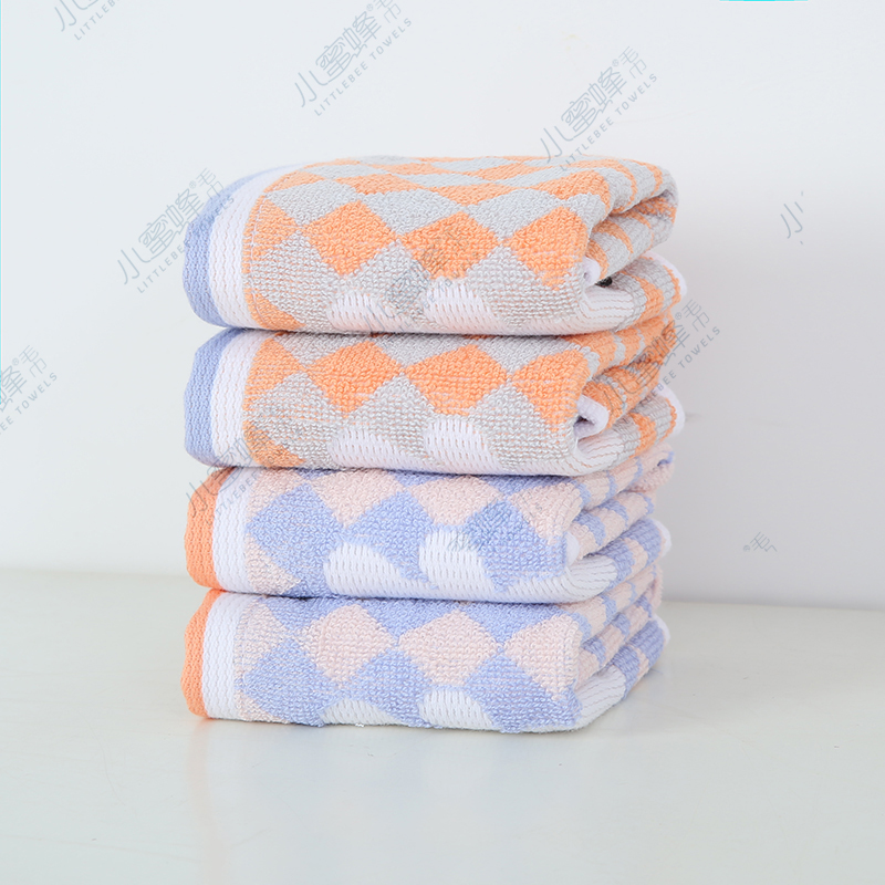 One-piece consignment cartoon jacquard towel factory direct sales multi-color ribbon hook towel. Product number: 103 Application Scenario