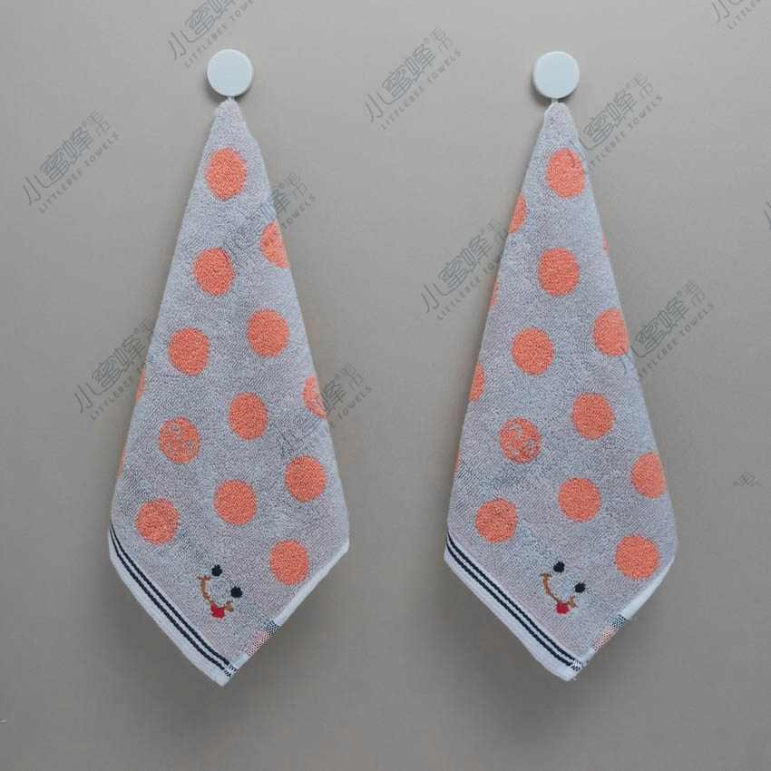 Manufacturers Direct Cartoon Jacquard Child Towel Children's Face Towel Little Bee Child Towel No. : 207 Application Scenario