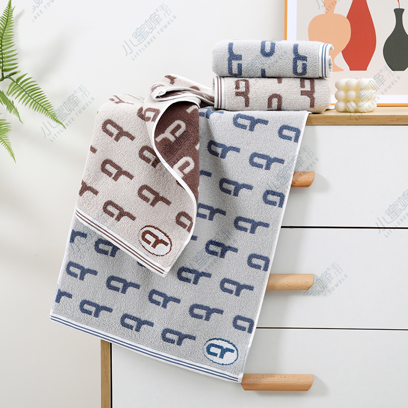 One-piece consignment of Class A infant grade 32-count super soft yarn-dyed single-yarn combed cotton. Item number: 708 Application Scenario