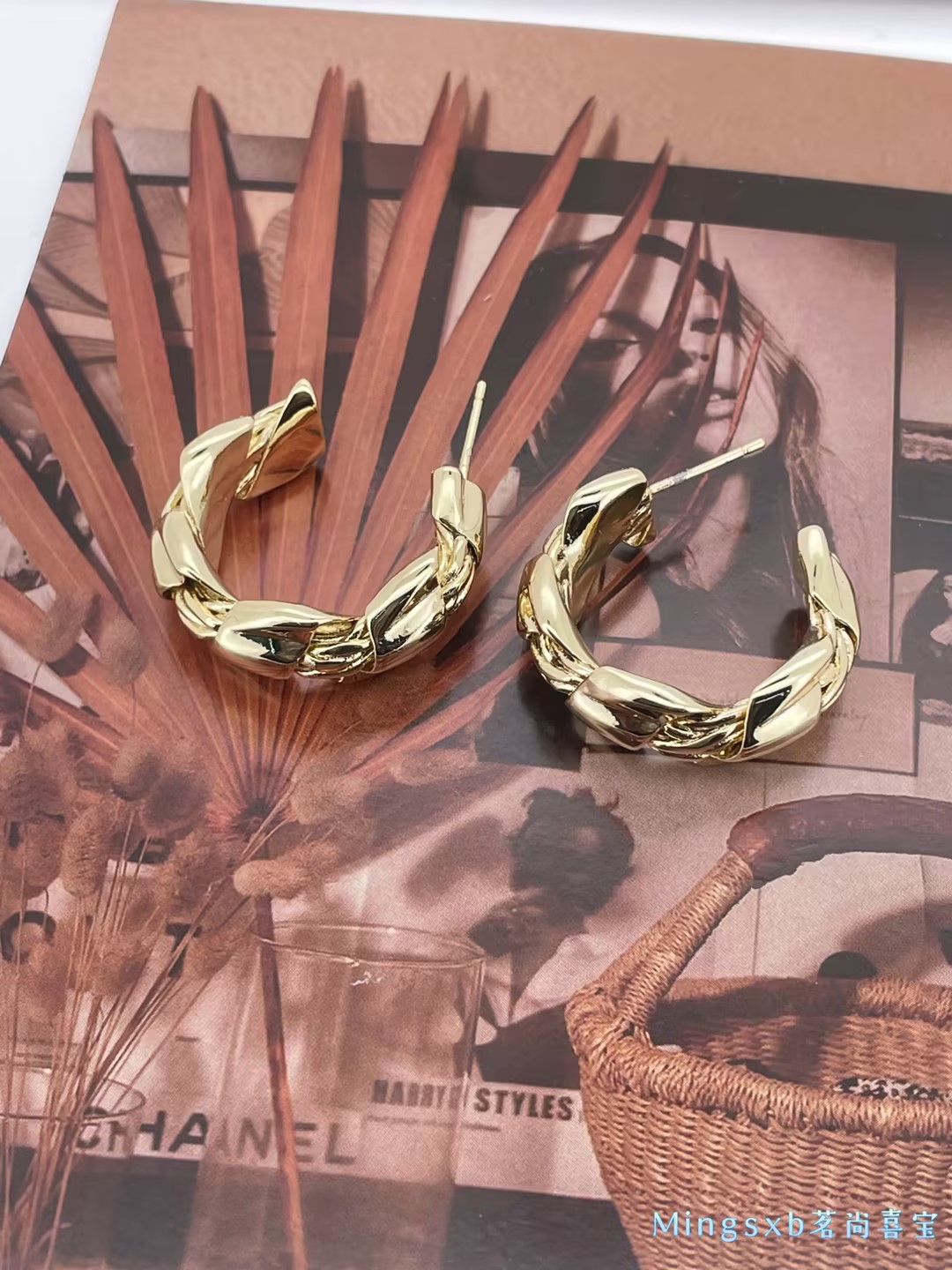 Wholesale of new stainless steel earrings featuring cross-border fashion, individuality, niche and exaggerated designs from Europe and America for women details Picture