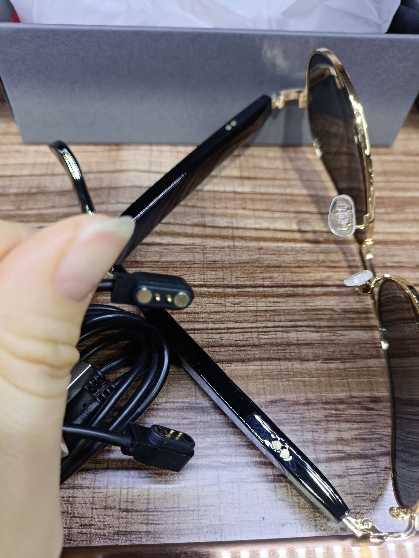 MZ01触摸智能蓝牙眼镜听歌通话 墨镜防紫外线 磁吸充电详情图5