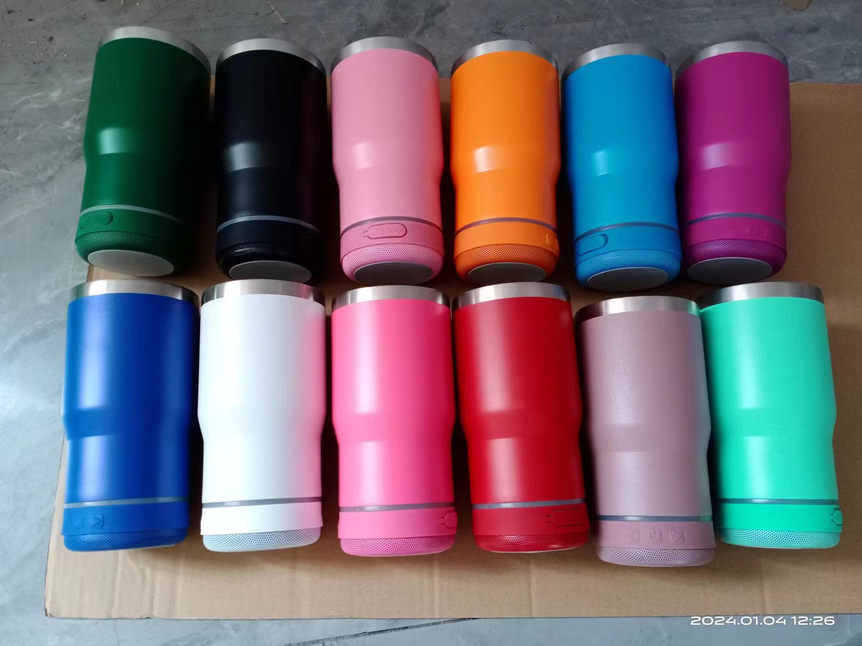 Speaker cold insulation tank, 304 stainless steel insulated cup, portable Bluetooth speaker, car cup, office and home ice box Application Scenario