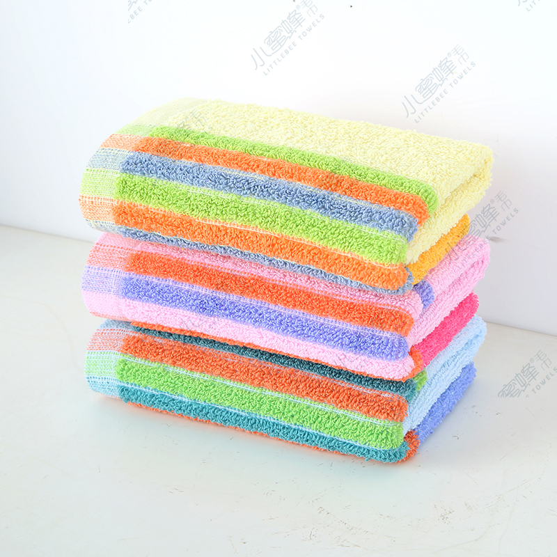Stall 14 Cotton Yarn Yarn-Dyed Towels A Flower Pattern Small Bee Towel Item No. : 300 Item Picture