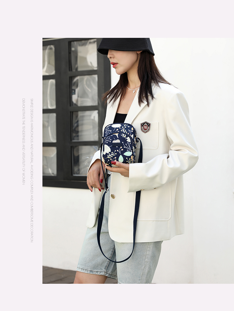 新款印花尼龙包时尚韩版女包便携小巧手机包实用休闲包通勤斜挎包详情7