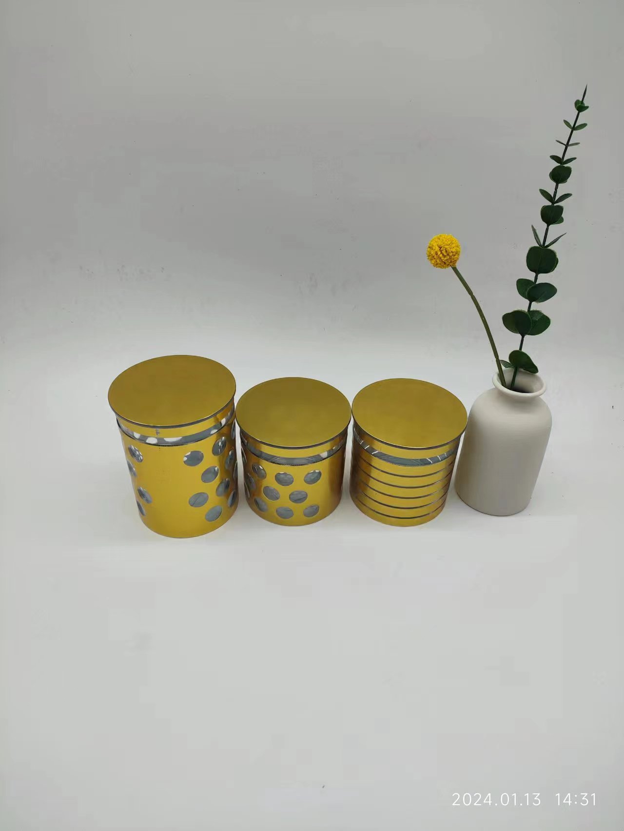 Storage tanks: Kitchen stackable storage tanks for grains and cereals, circular sealed tanks, food storage and storage tanks Application Scenario
