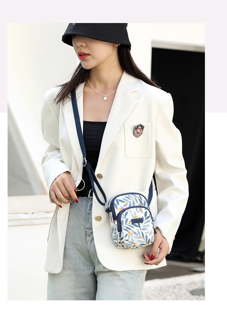 新款印花尼龙包时尚韩版女包便携小巧手机包实用休闲包通勤斜挎包详情8
