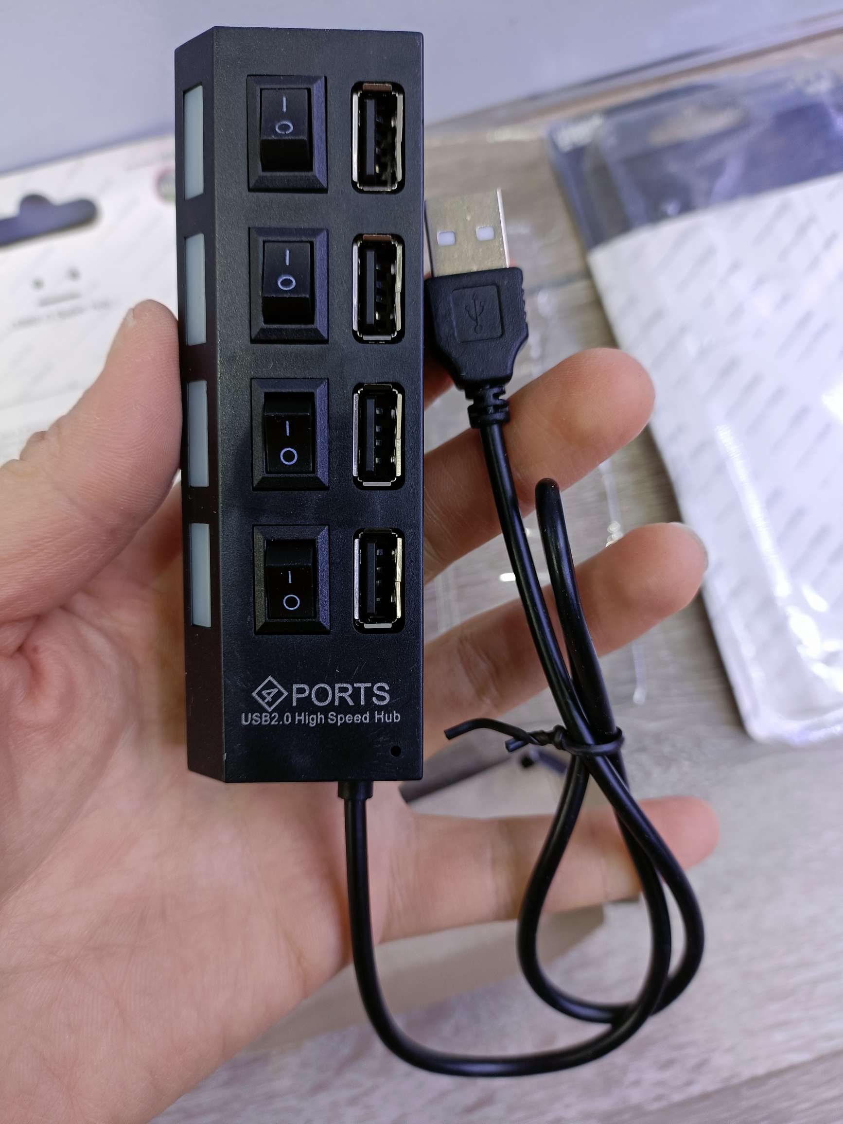 USB电脑接口分线器带开关HUB 4孔独立开关HUB USB2.0集线器 一拖四多接口集线器产品图