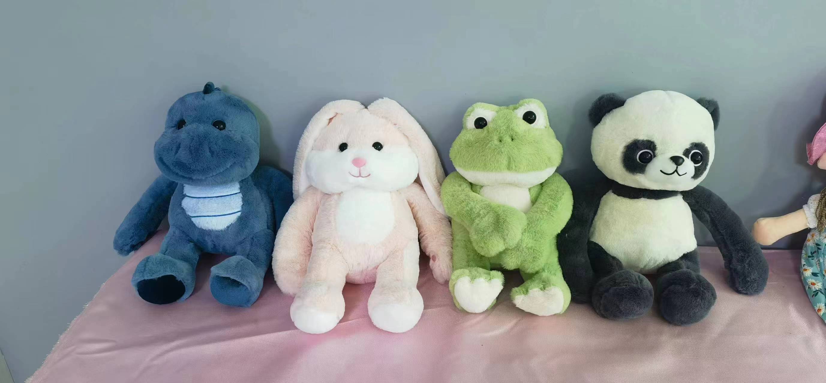 Foreign Trade Wholesale Shy Peekaboo Forest Animal Series Plush Toys Creative Children's Comfort With Magnet Doll details Picture