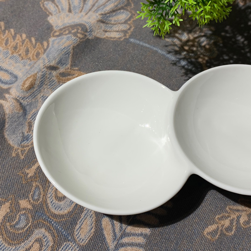 Wholesale Japanese ceramic three-compartment plates, creative barbecue tableware, hot pot seasoning plates, restaurant flavor plates, sauce plates details Picture