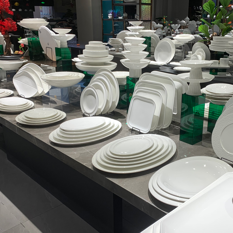 Wholesale of creative 10-14.5-inch round wide-edge bowls, ceramic dessert plates, deep plates, Western dining plates and hotel supplies Item Picture
