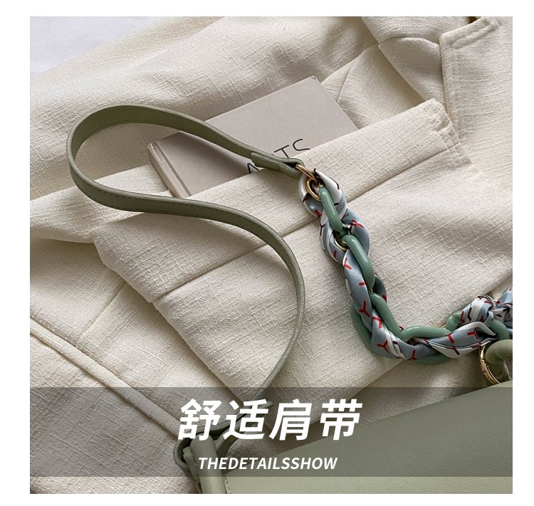 A new 2024 trendy women's bag, a simple and stylish shoulder bag, a small square, casual and stylish silk scarf hand-held crossbody bag detail image 4