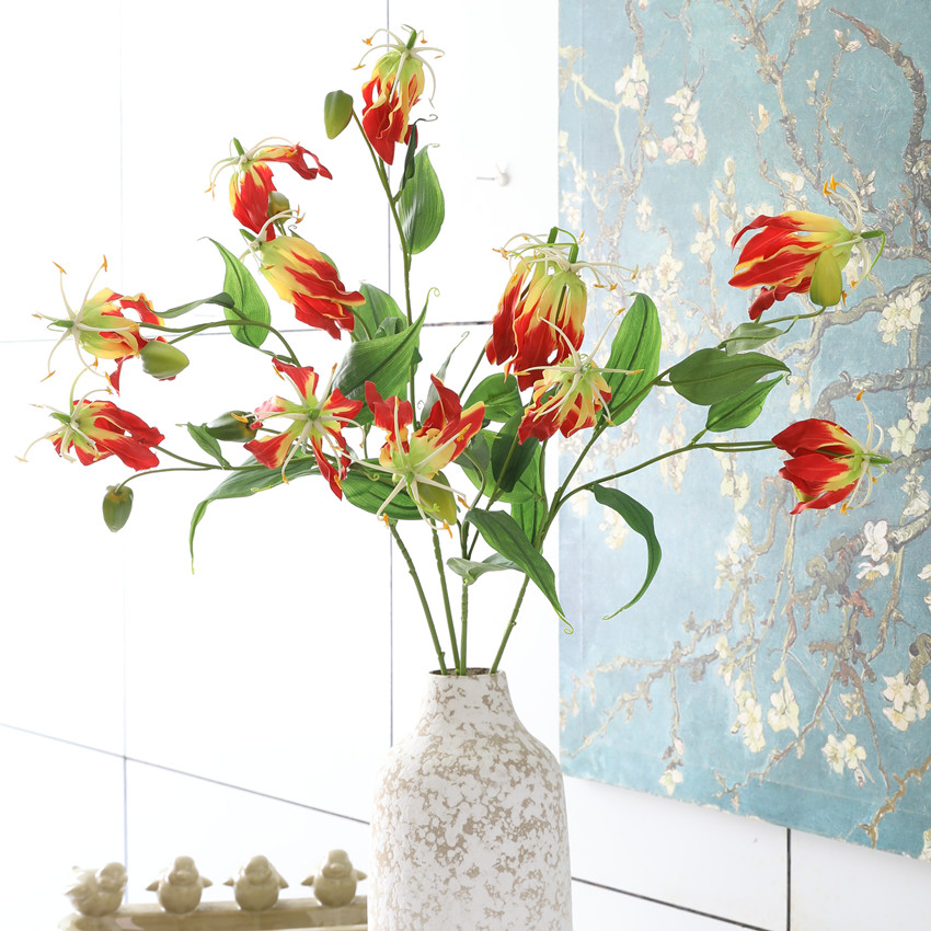 Artificial flower flame lily, artificial flower Jialan, modern home model room decoration, wedding photography, cross-border silk flower wholesale Application Scenario