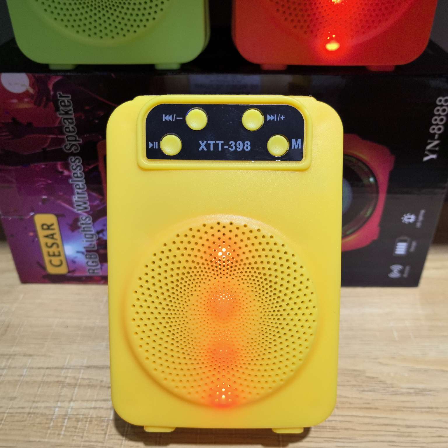 马克龙色3寸蓝牙音箱七彩灯光南美市场爆款音响RGB灯光详情4