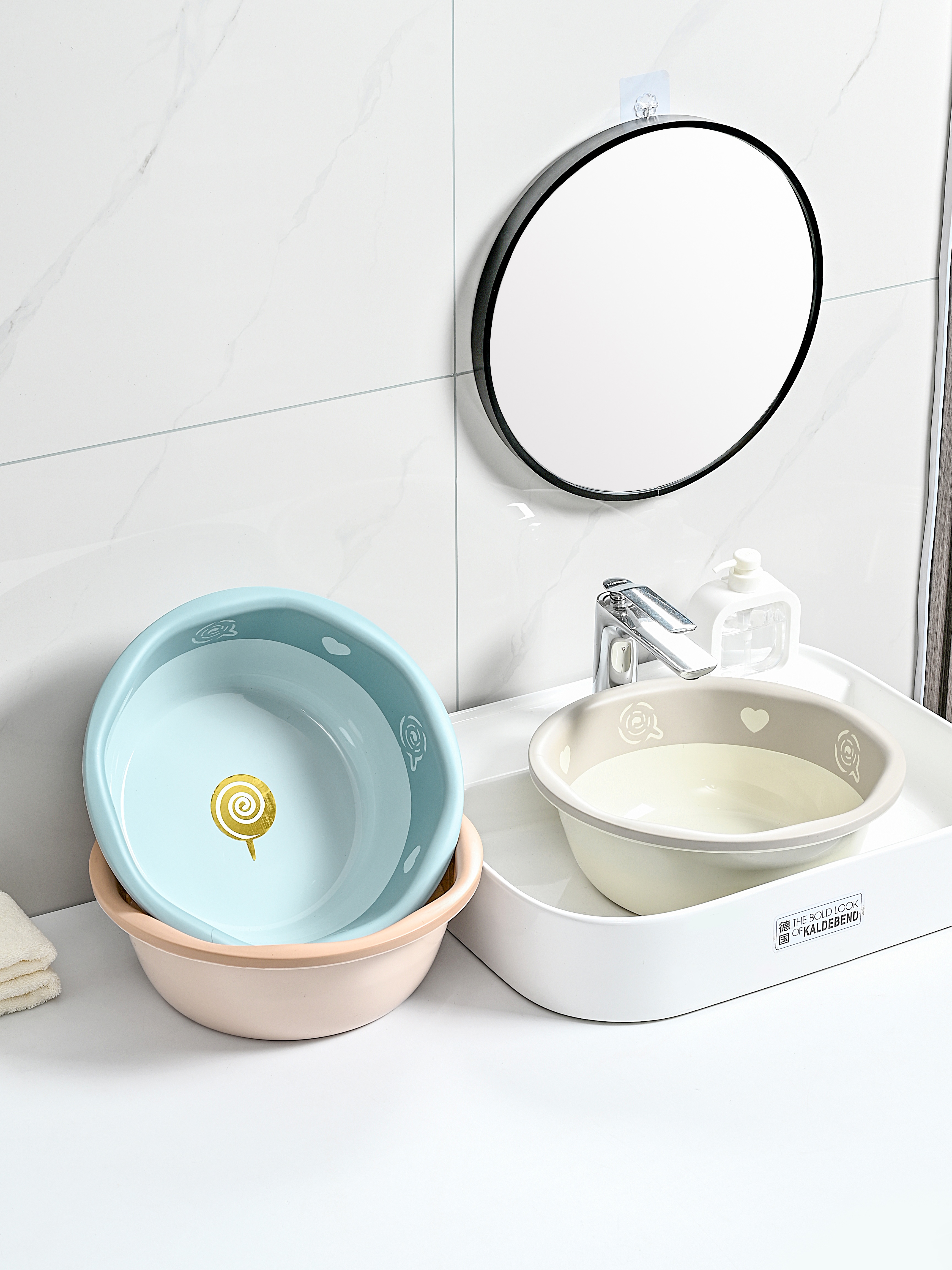 Thick plastic transparent solid color letter washbasin, household washbasin, foot washbasin, student washbasin, children's and baby washbasin Specification drawing