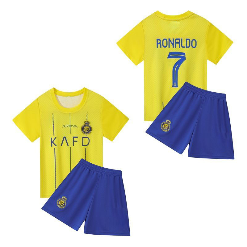 Juventus and Manchester United football uniforms for children of all ages 2023-24, Messi and Cristiano Ronaldo sets for boys and girls, custom-made for babies Application Scenario