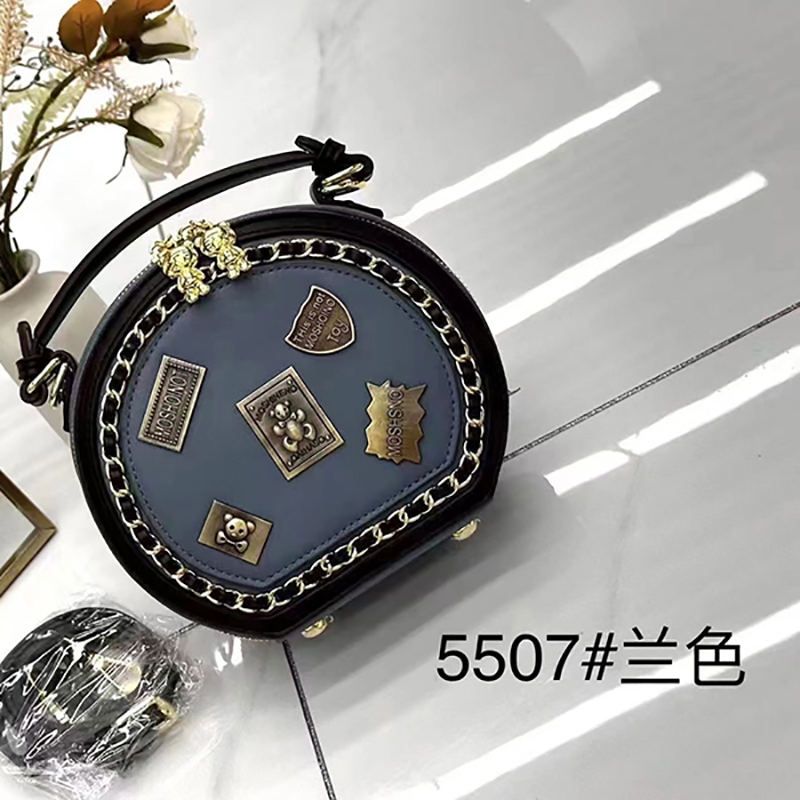 إنها هي الحقيبة التي تحمل الشارات، حقيبة السيدات Item Picture