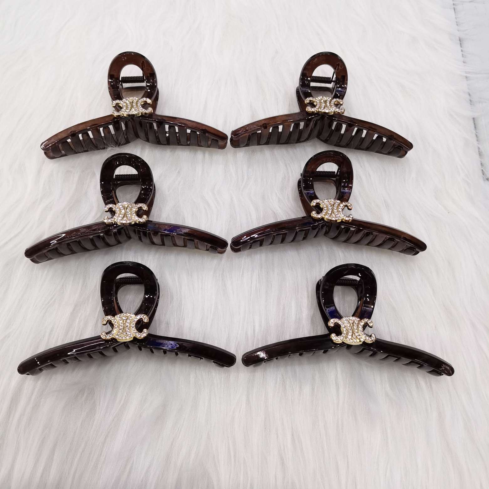 13 cm black, brown, coffee-colored, diamond-encrusted plastic gripper shark clip Item Picture