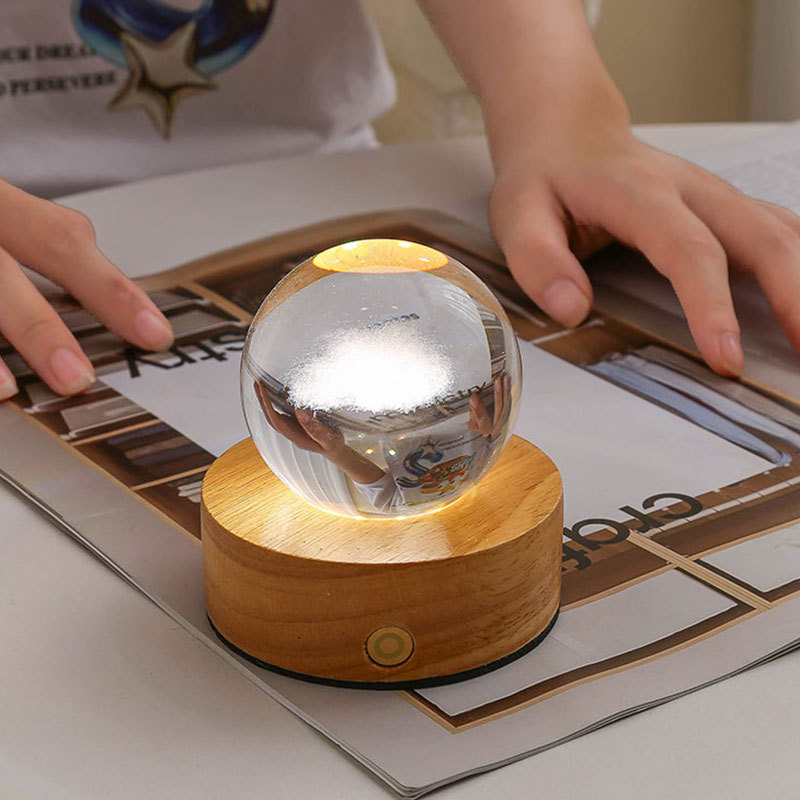 Astronaut crystal ball Cloud night light Cube Heart couple atmosphere Light High-end bedroom bedside lamp gift Specification image