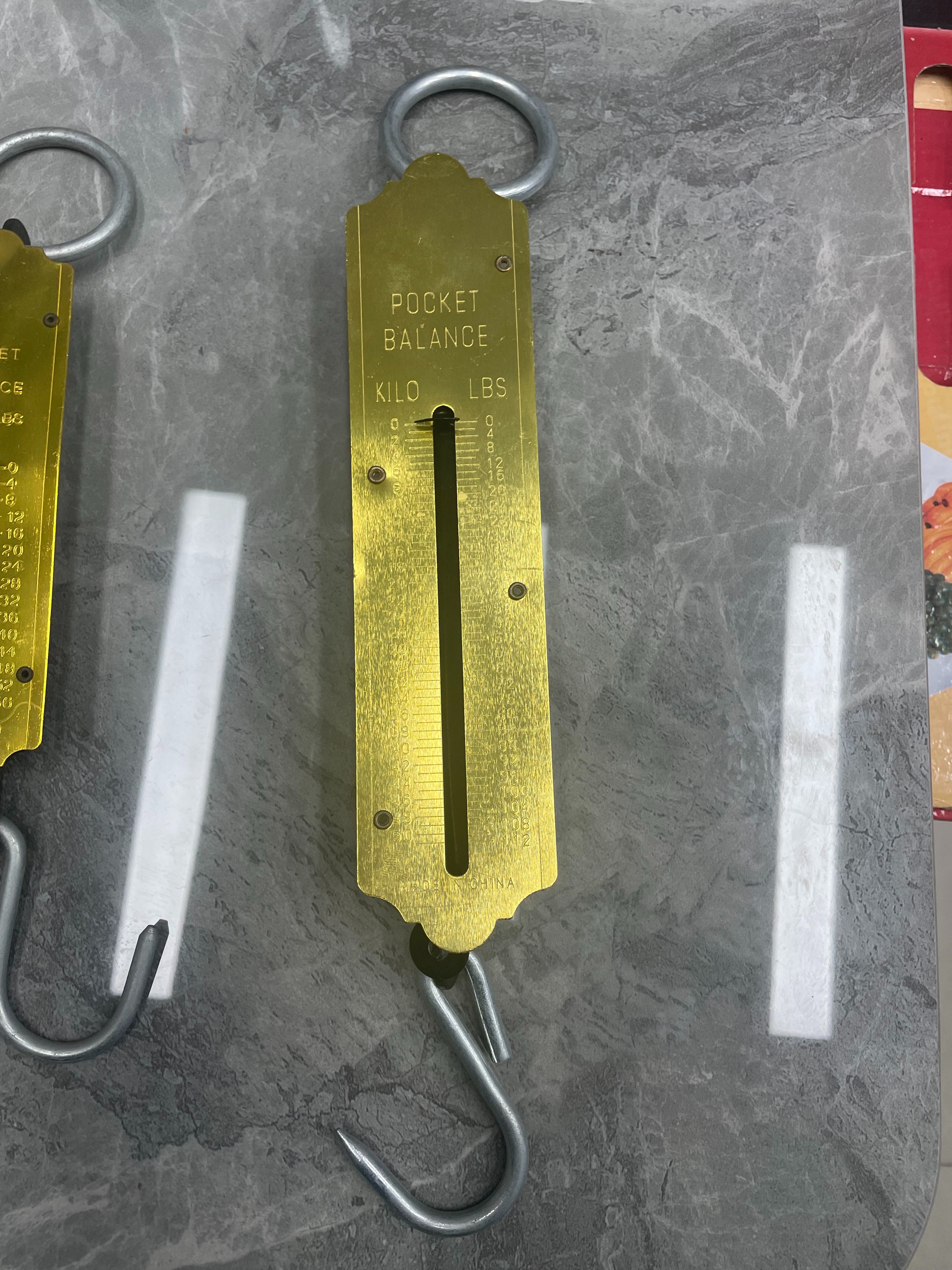 行李秤/手提称/葫芦秤/行李称/家用电子秤称白底实物图