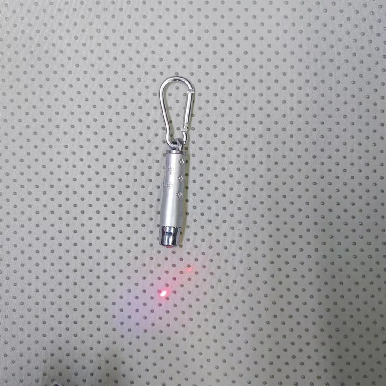 Laser lights, flashlights, banknote detectors, street vendors' best-selling luminous toys, plum blossom poles, horn heads, three-in-one small gifts, suitable for 5-yuan store retail, factory direct sales, Gao Gao electronic toys details Picture