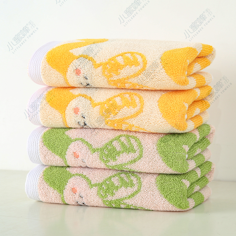One Piece Of Reverse 32 Thread Cotton Jacquard Cartoon Face Towel Item No. : 211 Application Scenario