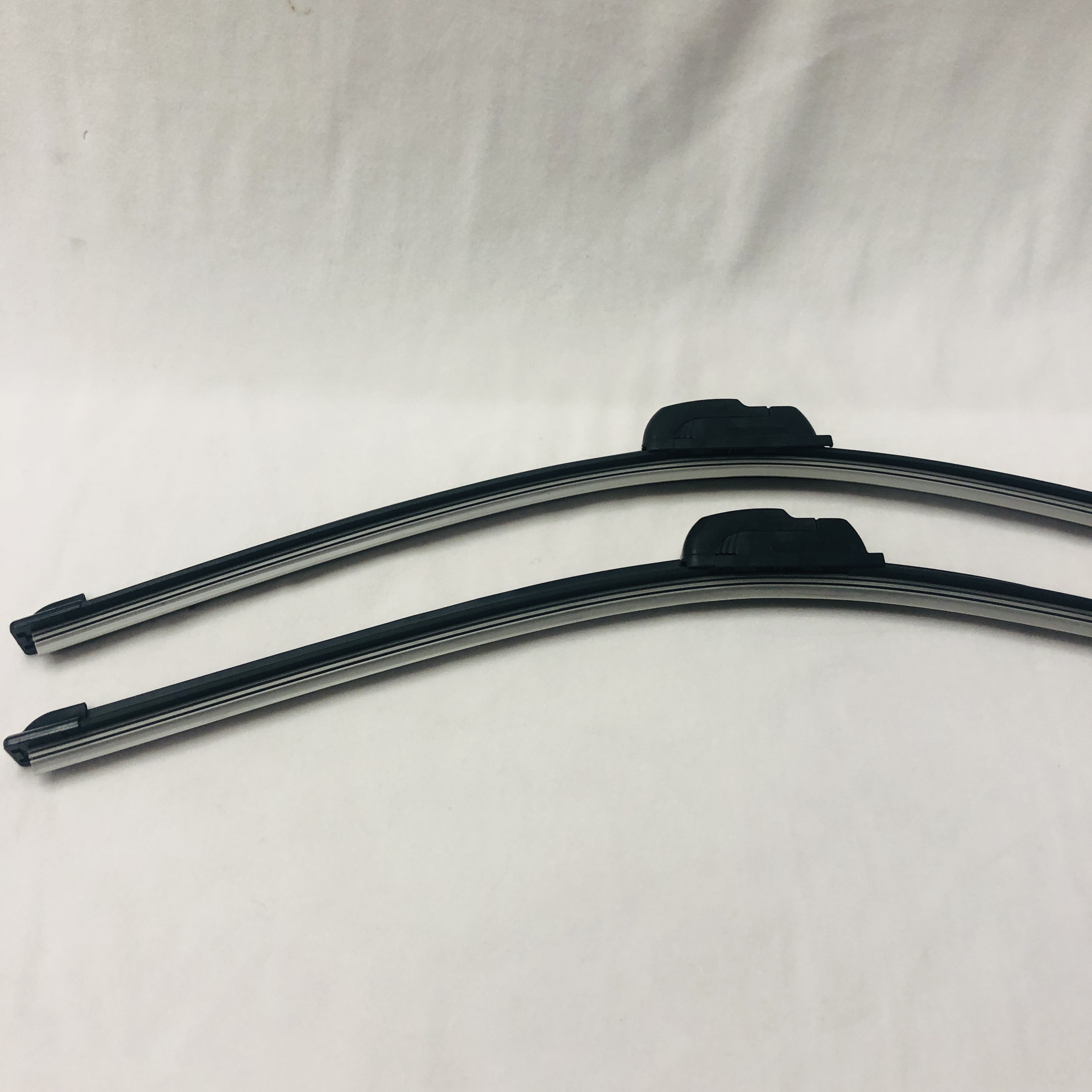 汽车雨刮器无骨硅胶A胶条通用型雨刷多种车型雨刮批发汽车前雨刮详情2