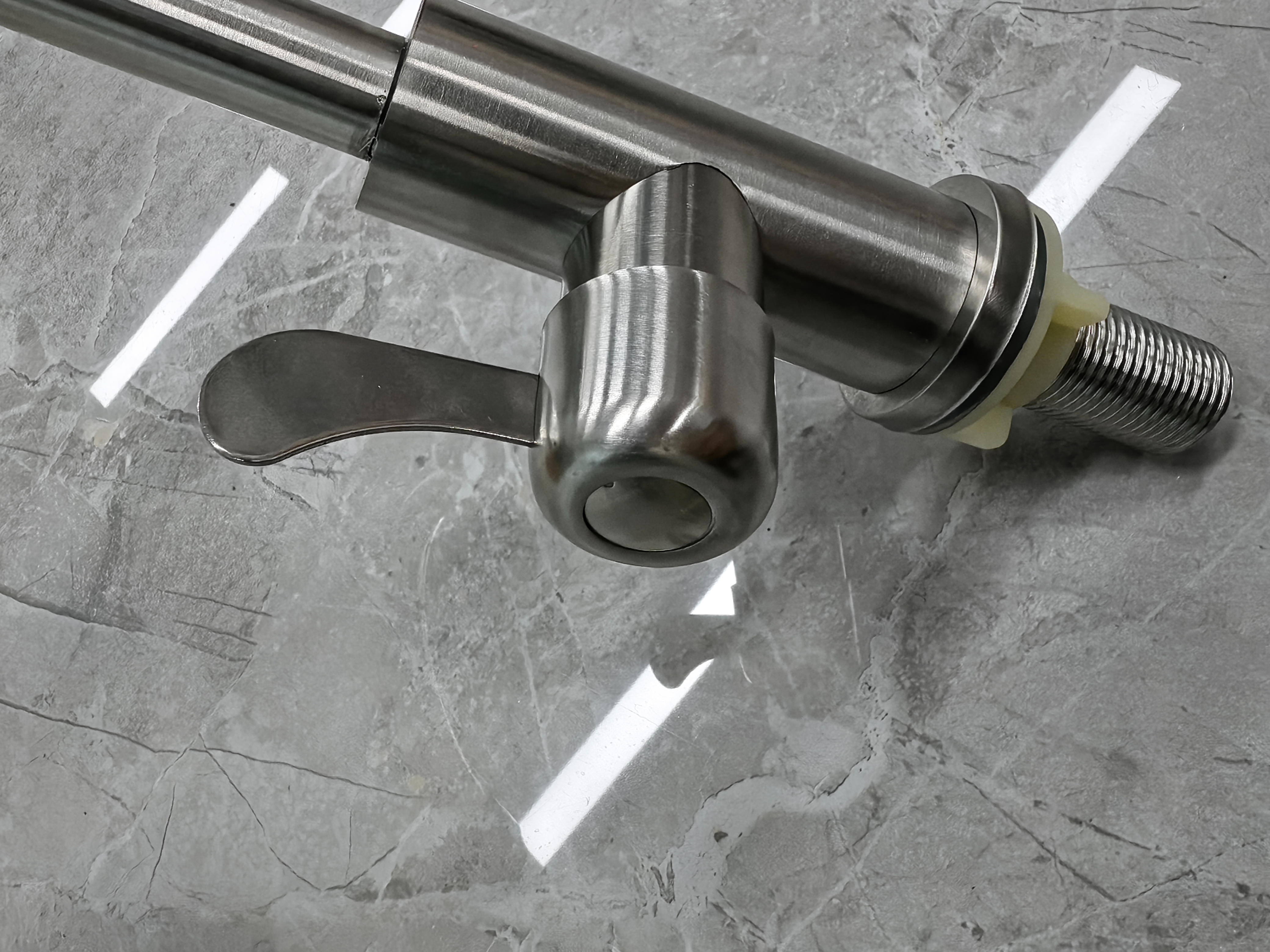 Vertical Kitchen Faucet Jm-S53 Single Cooling Application Scenario