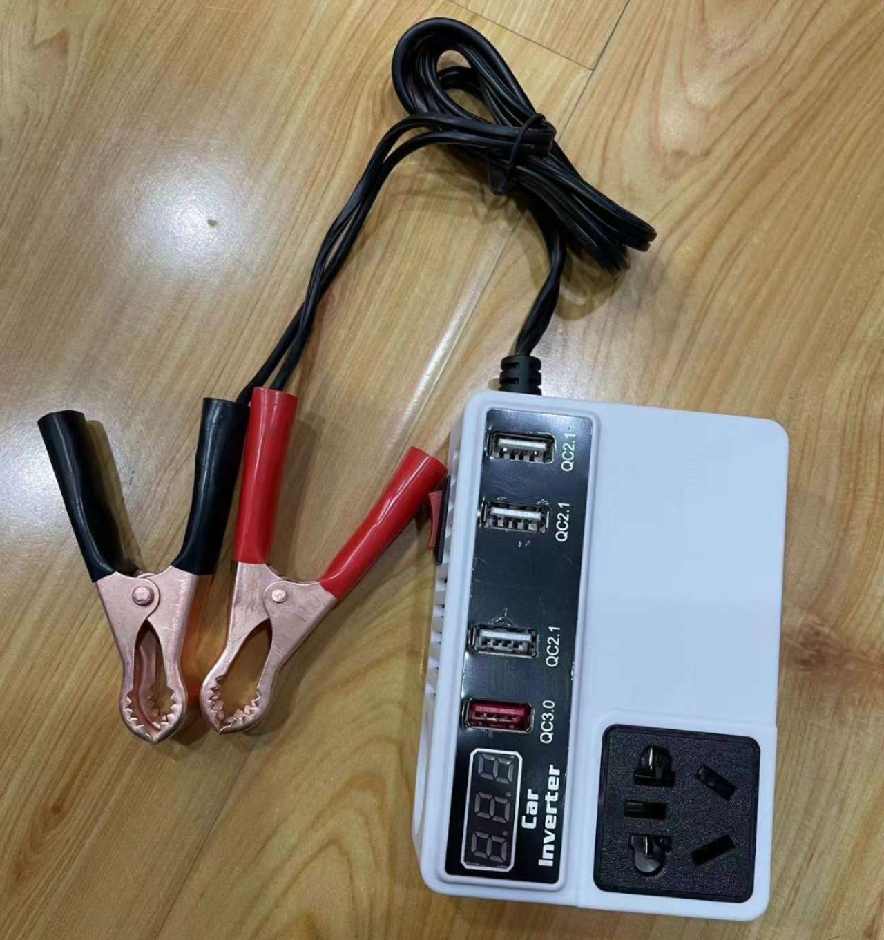 150W万能5孔高压逆变器12V/24V转220V/110 车载逆变器 太能逆变器，支持快充，适合大部分数码产品详情图7