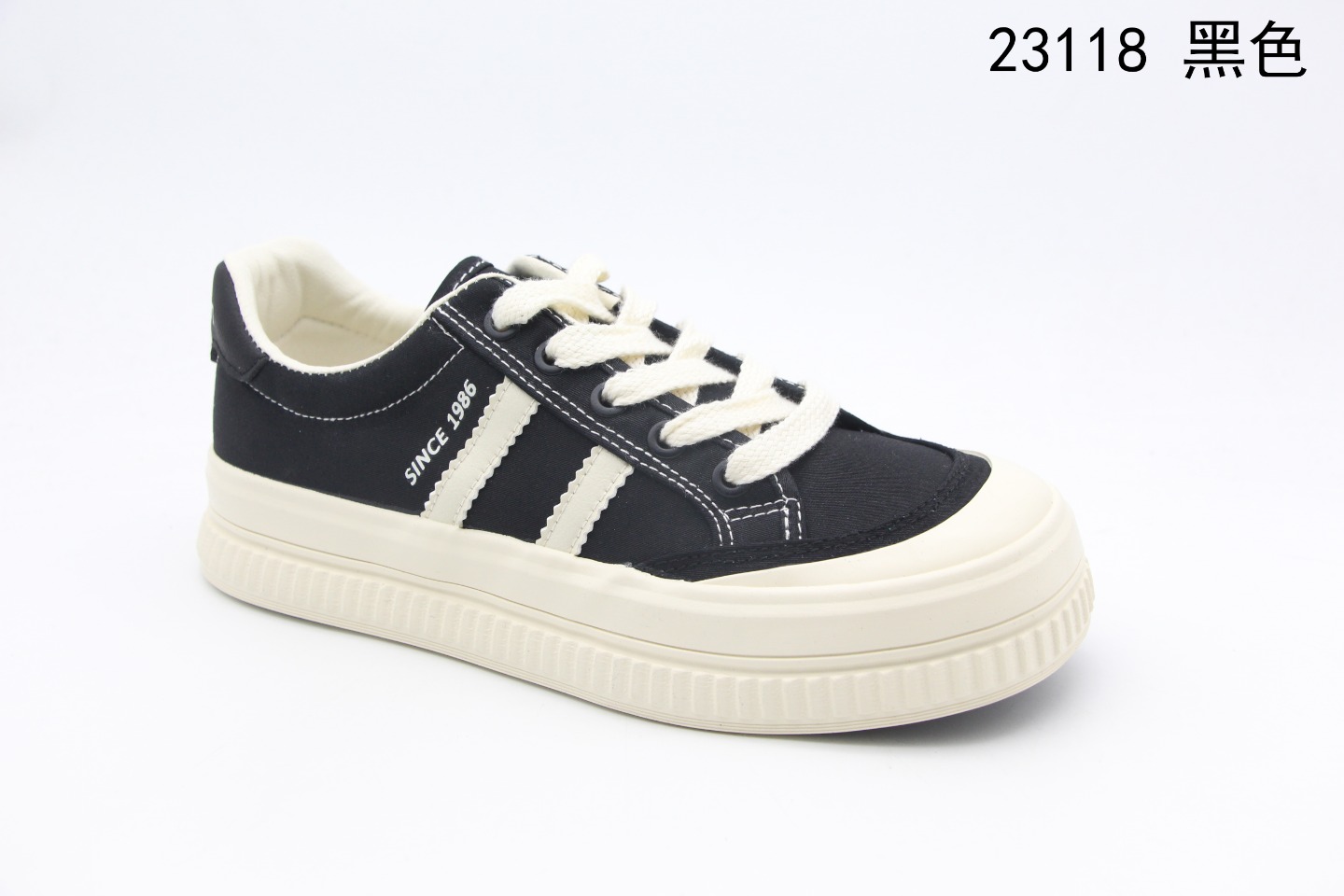 简单女士帆布鞋/时尚休闲鞋/舒适耐穿/经典款式/多色可选/优质材料/透气设计/潮流百搭/轻便舒适/时尚女士鞋产品图