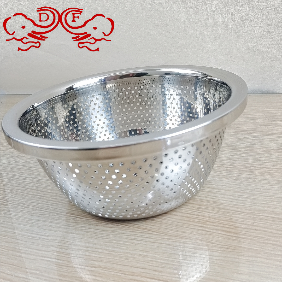 DF99946 stainless steel rice sieve draining basin, multi-hole basket, vegetable washing basin, rice washing basin, leaky basin, round household vegetable washing basin, DF TRADINGHOUSE Application Scenario