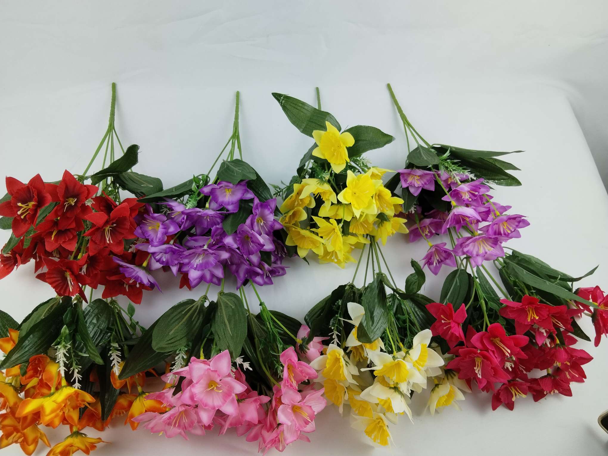 Factory direct sales 6 fork 18 head daffodil Easter special simulation plastic daffodil thumbnail