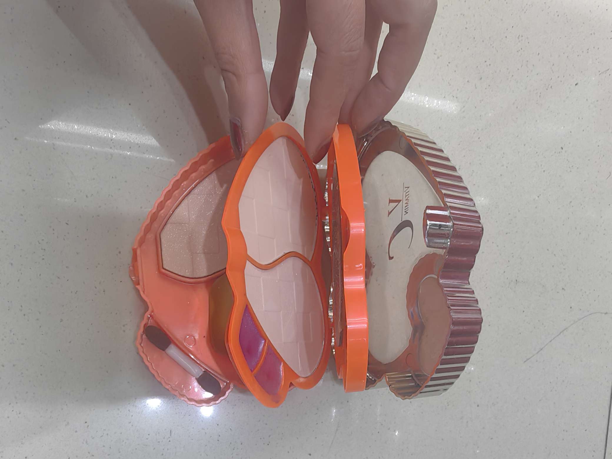 Heart Eye Shadow Specification drawing