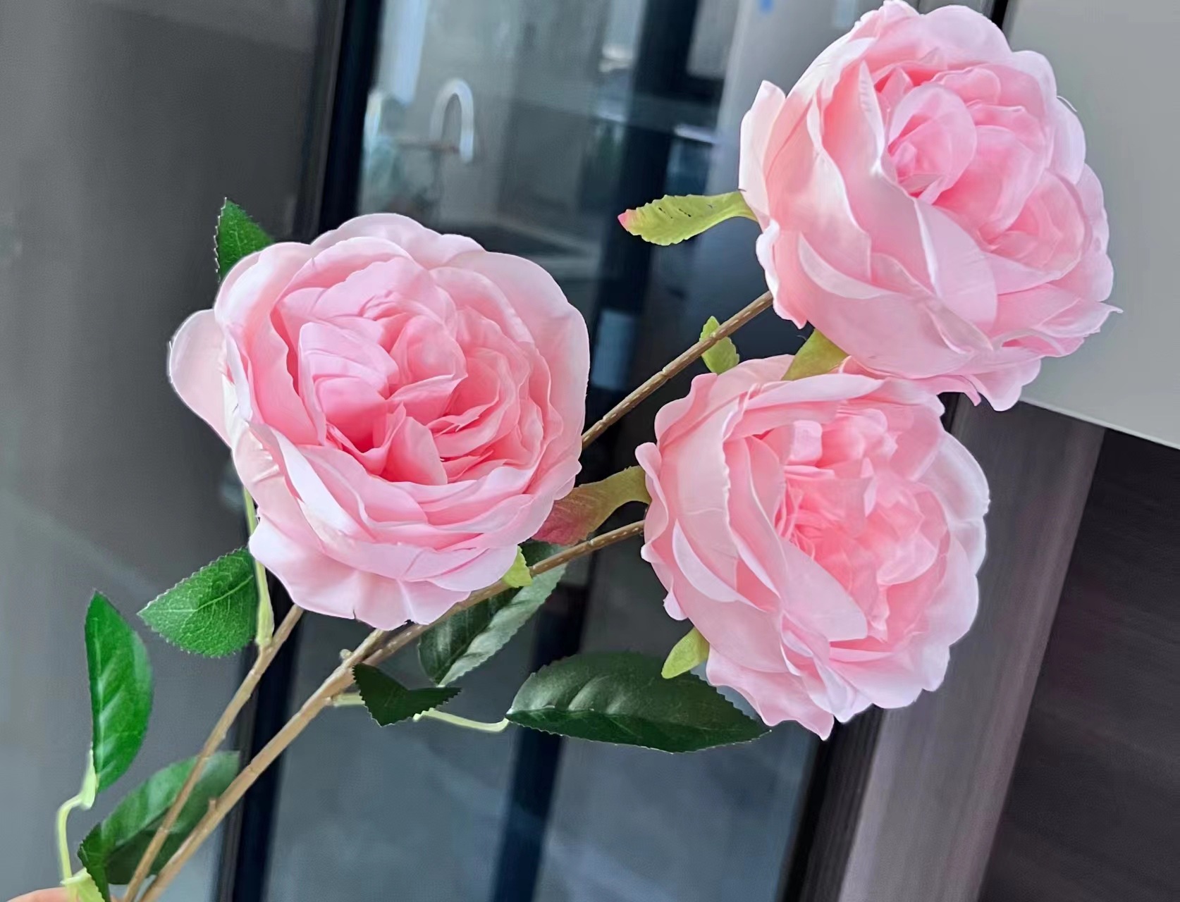 Factory Direct Sales Single Three Head Austin Wedding Decoration Diy Flower Material Flower Art Indoor And Outdoor Decoration Simulation Plastic Flowers details Picture
