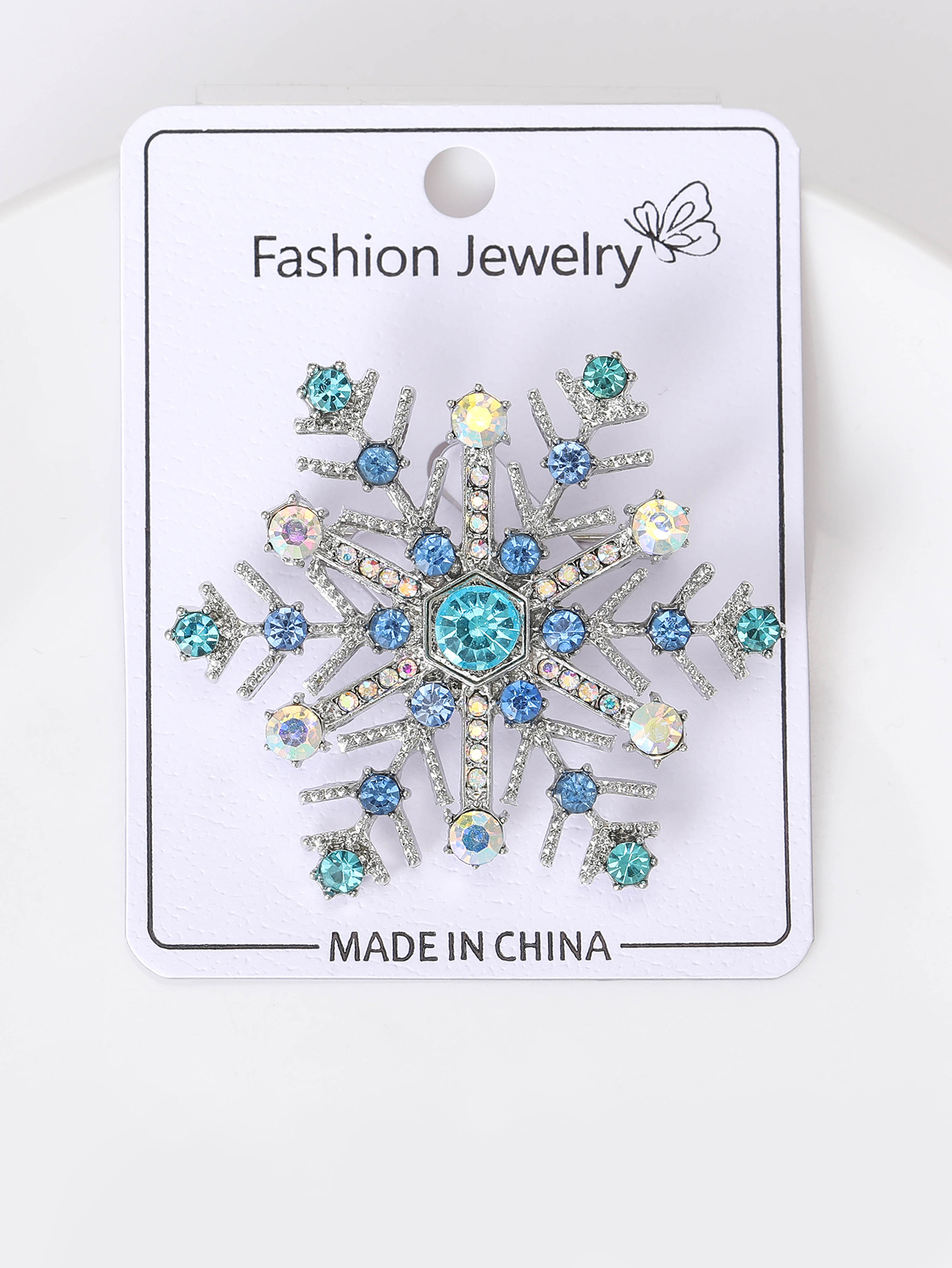 Ziyang Accessories 2024 New Style Chinese alloy water diamond snowflake brand brooch, high-end women's individual fashion brooch, elegant brooch pin, coat cardigan, accessories factory direct sales Application Scenario