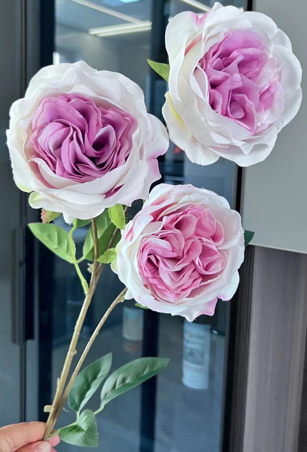 Factory Direct Sales Single Three Head Austin Wedding Decoration Diy Flower Material Flower Art Indoor And Outdoor Decoration Simulation Plastic Flowers Application Scenario