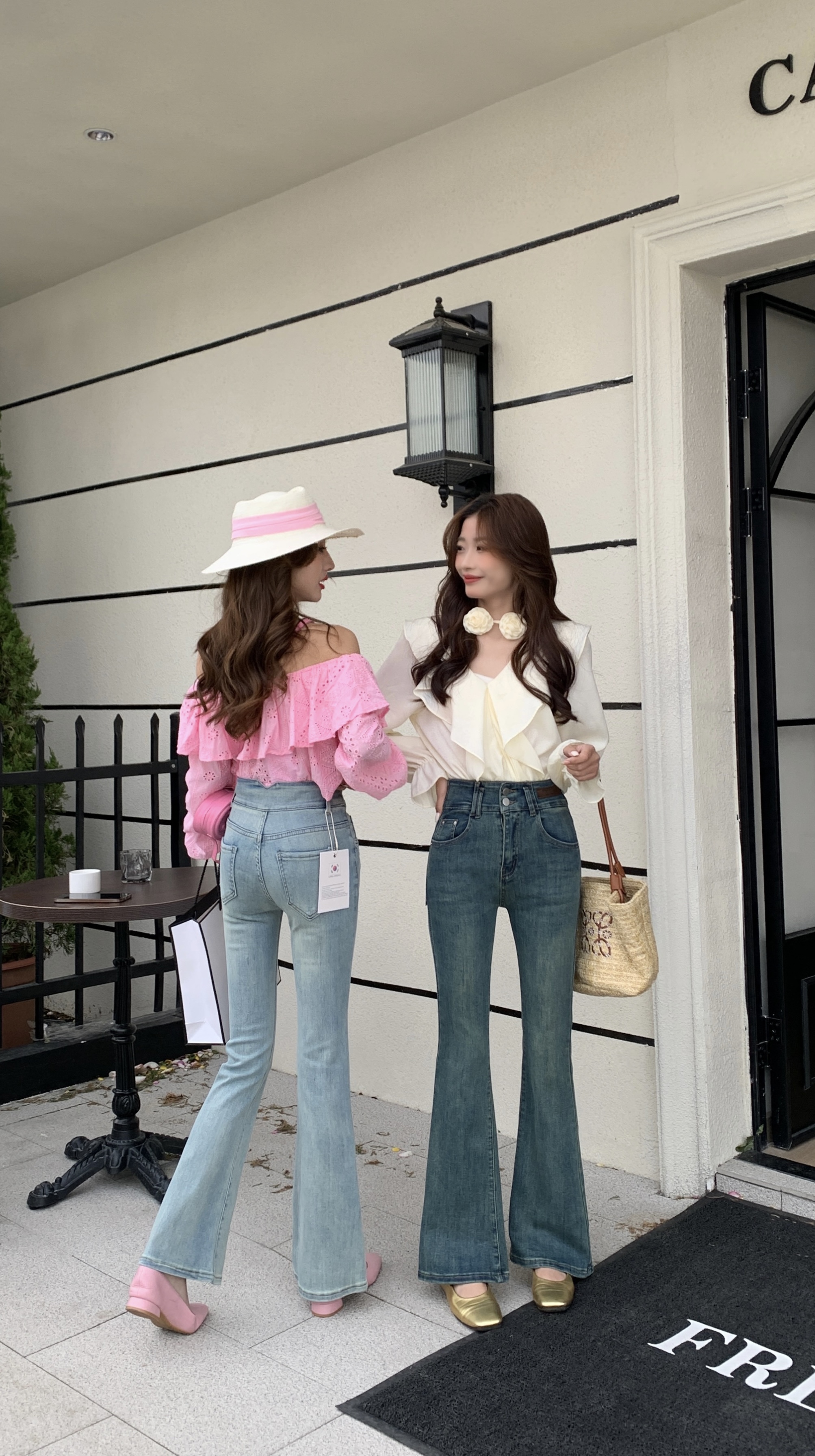 Light Blue Design Sense Fashion Micro Cropped Jeans Women's High-Waisted Slim Jeans 2024 Spring New Item Picture