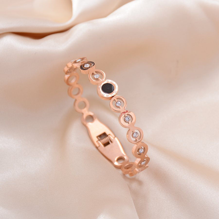 European, American and Korean trendy and individualistic circle diamond bracelet, Roman black round titanium steel rose gold bracelet, women's accessory gift Item Picture