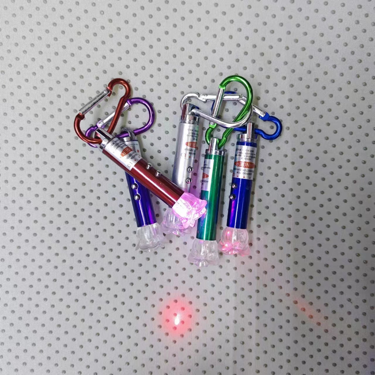 Laser light poles, rose lights, double-flashing lights, laser lights, wholesale practical gifts, 5-yuan store, children's luminous toys, direct sales from the manufacturer Specification image