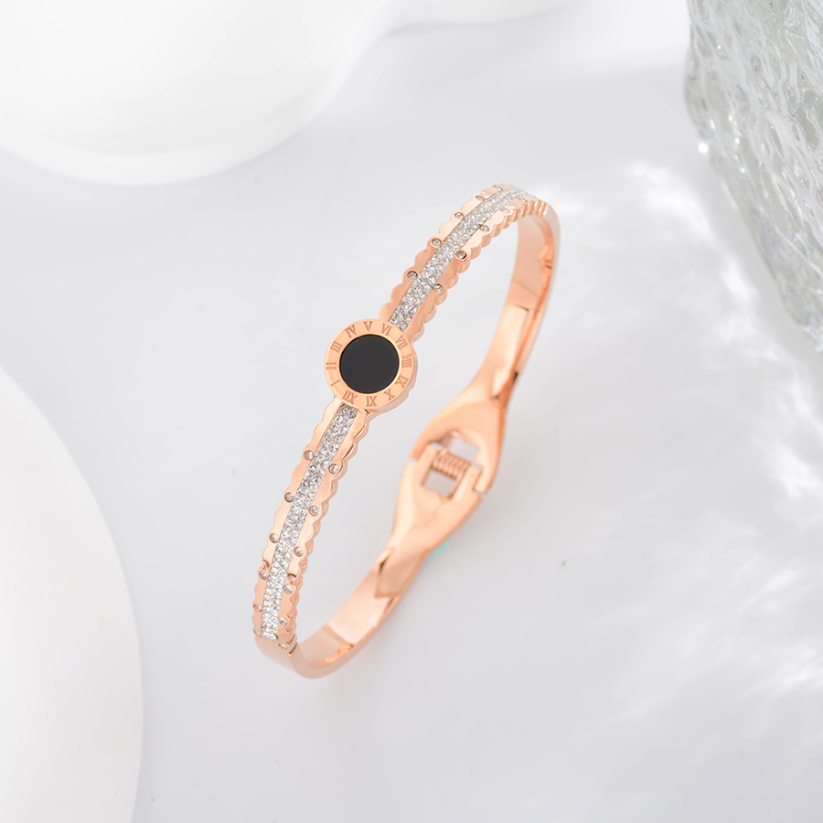 New European, American and Korean fashion diamond-encrusted bracelet, black round titanium steel rose gold bracelet, women's accessory gift Specification image