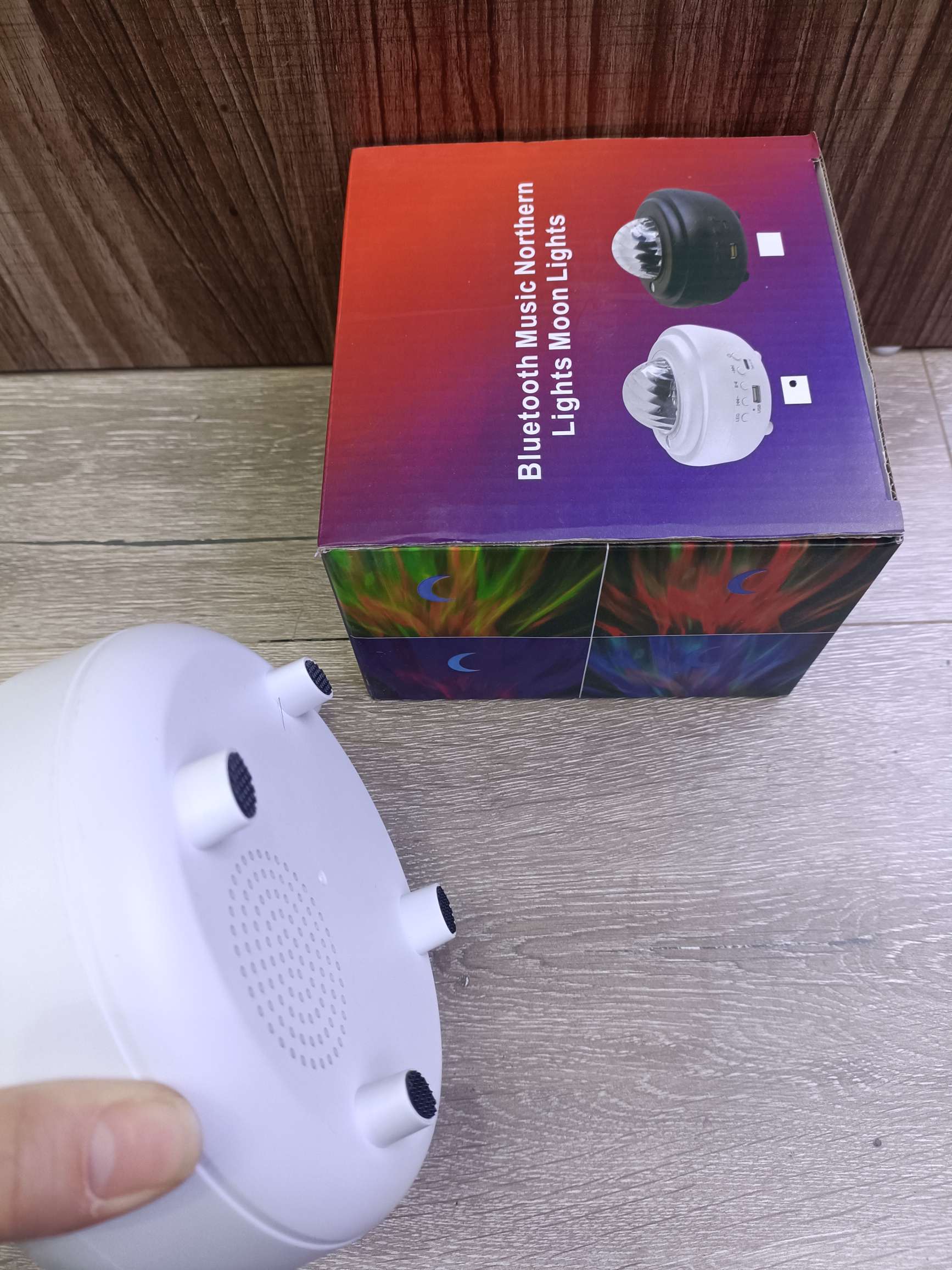 Bluetooth speaker North Pole Starlight moon light Starry projection light Magic ball light atmosphere light night light Northern light Moon light speaker sound details Picture