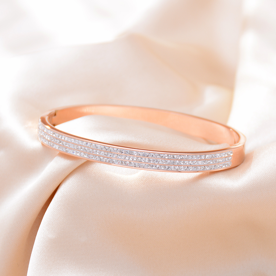 European and American trend full diamond bracelet, titanium steel rose gold diamond-encrusted bracelet, non-fading accessory, women's gift Specification image