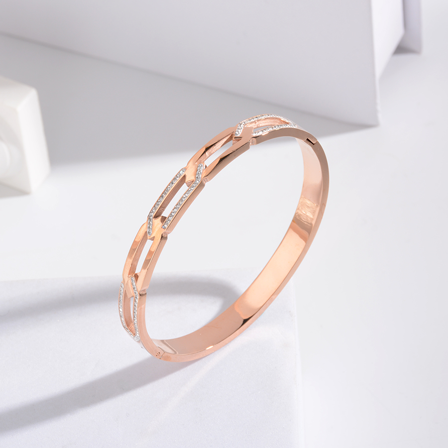European and American Internet celebrity fashionable titanium steel temperament bracelet, rose gold popular exquisite bracelet, women's accessory, trendy accessory gift details Picture