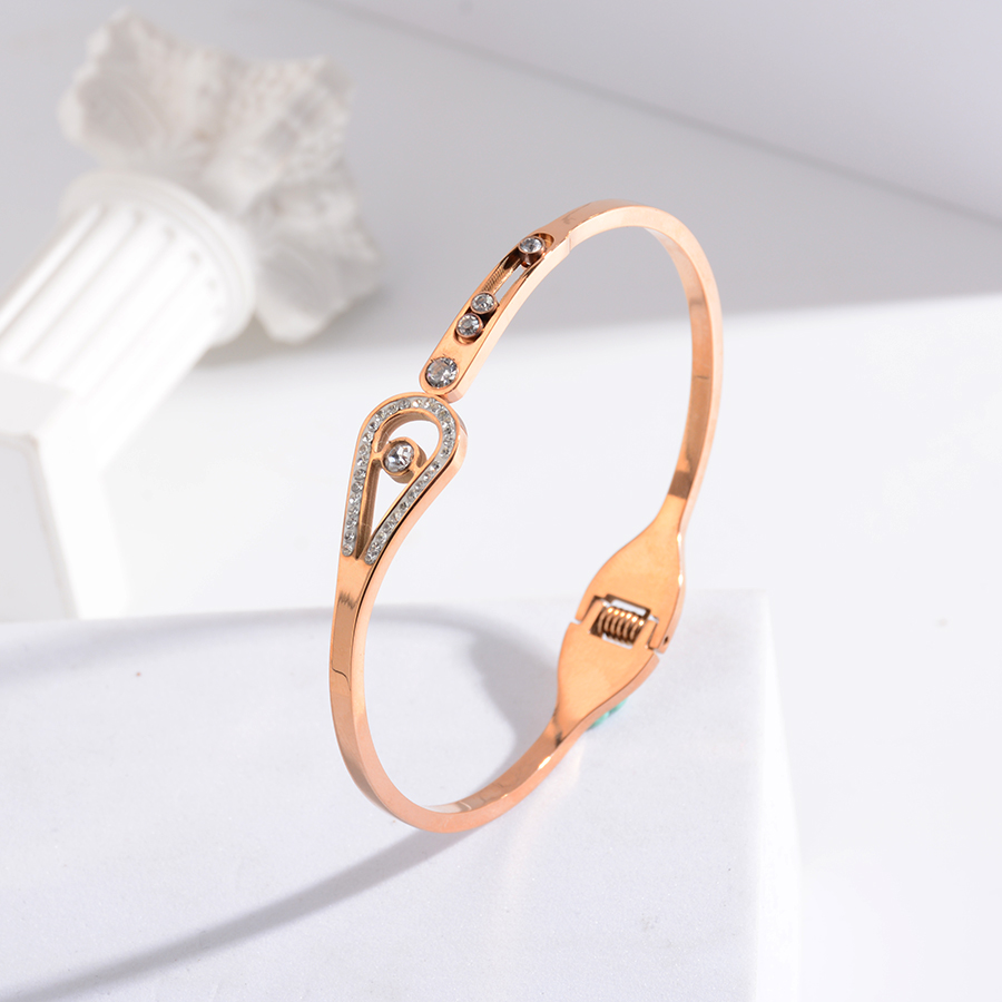 Fashionable European and American trend, personalized activity diamond bracelet, titanium steel rose gold bracelet, diamond-encrusted jewelry, women's gift