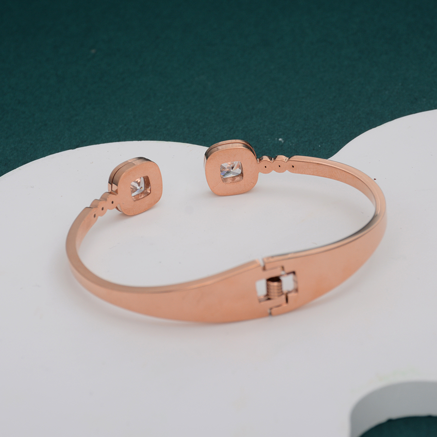 European, American and Korean style unique and simple zircon diamond-encrusted bracelet, now available titanium steel rose gold bracelet for women Item Picture