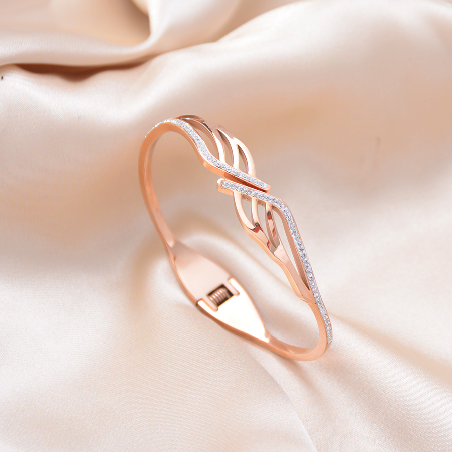 Trendy, personalized and fashionable leaf-encrusted diamond bracelet, titanium steel rose gold bracelet, spring versatile accessory, women's gift, Europe and America Specification image