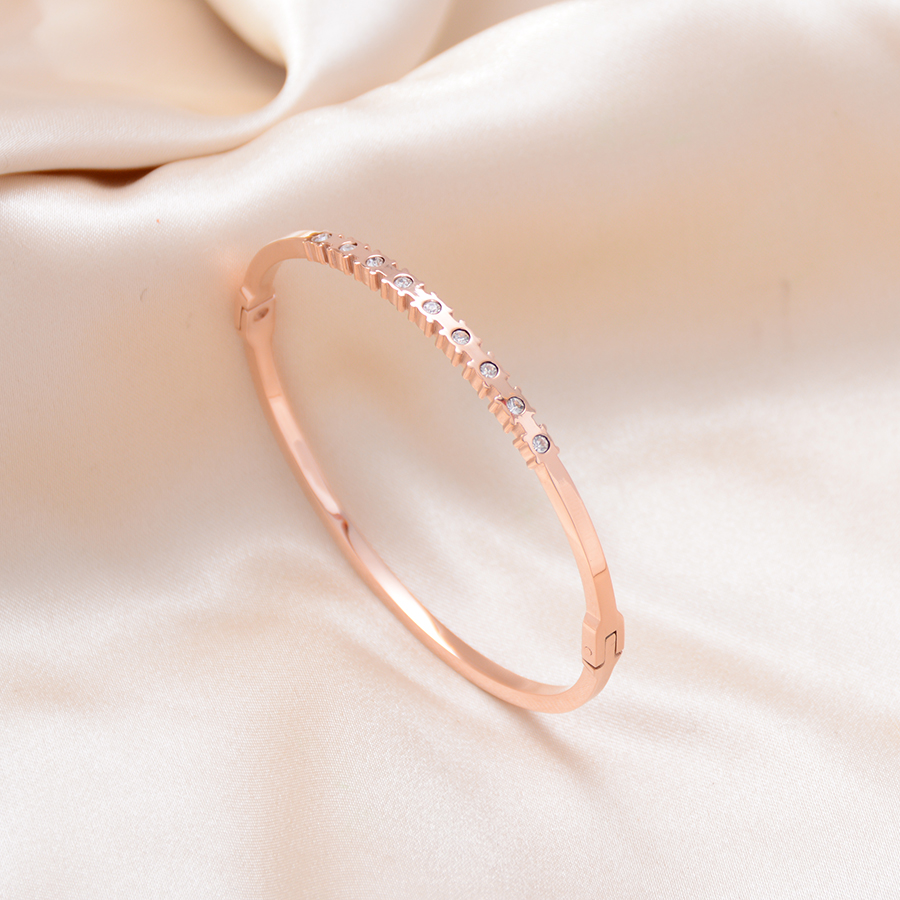 A new style of personalized, simple and fashionable small diamond bracelet, titanium steel rose gold bracelet, delicate women's accessory gift trend details Picture