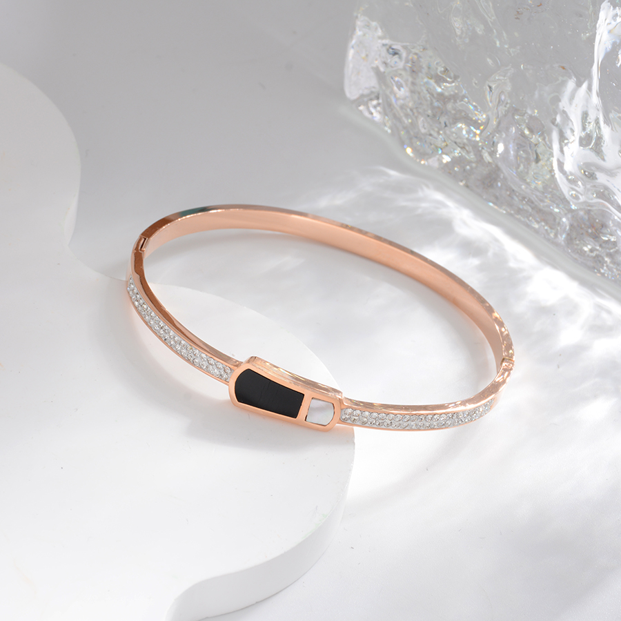 New black diamond bracelet, titanium steel rose gold bracelet, versatile accessory and women's jewelry from Europe, America and Korea